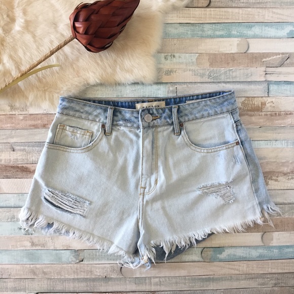 PacSun Pants - PacSun High-Rise Jean Short, Size 26